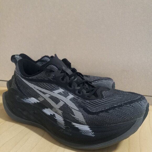 Asics SUPERBLAST 2 - Mens 9.5/Women’s 11 - Black and Gray Running shoes - Picture 11 of 11